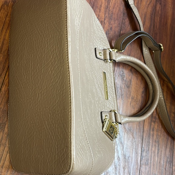 Beautiful Anne Klein handbag NEW - Picture 2 of 10